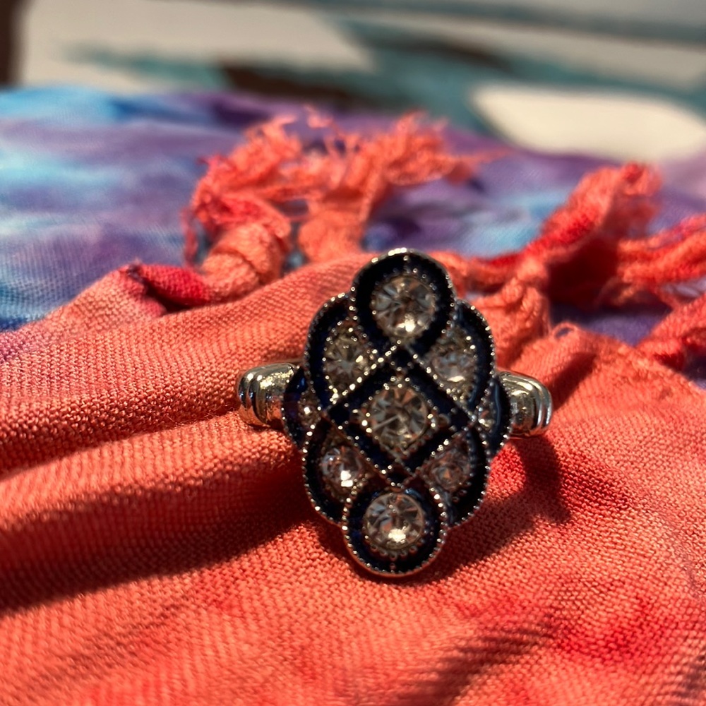 Silver Ring with Dark Blue and Clear Stones - Elegant Vintage-Inspired Design
